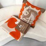 Подушка  Hermes Артикул LUX-129281. Вид 1