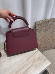  Сумка женская Capucines 27 cm Louis Vuitton Артикул LUX-129817. Вид 3