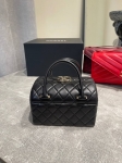 Сумочка-шкатулка Chanel Артикул LUX-130878. Вид 1
