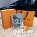 Фоторамка Louis Vuitton Артикул LUX-130931. Вид 1