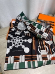 Платок  Carre  Hermes Артикул LUX-132906. Вид 2