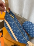Сумочка-косметичка Louis Vuitton Артикул LUX-133009. Вид 3