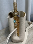Сумка женская Capucines 27 cm Louis Vuitton Артикул LUX-133654. Вид 2
