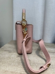 Сумка женская Capucines 27 cm Louis Vuitton Артикул LUX-133652. Вид 2