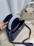 Сумка женская Capucines 27 cm Louis Vuitton Артикул LUX-133653. Вид 5