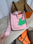 Сумка женская Evelyne 23 cm Clemence leather Hermes Артикул LUX-134327. Вид 2
