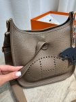 Сумка женская Evelyne 23 cm Clemence leather Hermes Артикул LUX-134326. Вид 2