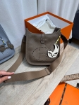 Сумка женская Evelyne 23 cm Clemence leather Hermes Артикул LUX-134323. Вид 1