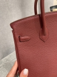 Сумка женская  Birkin 25, Togo  Hermes Артикул LUX-134425. Вид 6