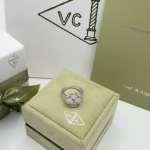 Кольцо  Van Cleef Артикул LUX-135656. Вид 2