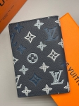 Обложка на паспорт  Louis Vuitton Артикул LUX-135750. Вид 3
