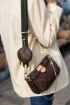 АКСЕССУАР MULTI POCHETTE Louis Vuitton Артикул LUX-135887. Вид 1