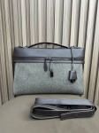 Сумка из телячьей кожи со вставкой из кашемира Loro Piana Артикул LUX-136011. Вид 1