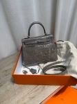 Сумка женская Kelly, 25, PHW Crocodile Alligator Lisse Hermes Артикул LUX-136056. Вид 1