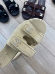 Шлепанцы Chanel Артикул LUX-136074. Вид 2