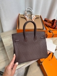Сумка женская  Birkin 25, Togo Hermes Артикул LUX-136091. Вид 3