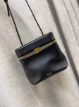 Сумка-кубик  из мягкой телячьей кожи  Celine Артикул LUX-136183. Вид 1