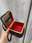 Сумка-кубик  из мягкой телячьей кожи  Celine Артикул LUX-136183. Вид 2