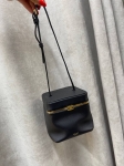 Сумка-кубик  из мягкой телячьей кожи  Celine Артикул LUX-136183. Вид 6
