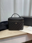 Косметичка  Chanel Артикул LUX-136438. Вид 3
