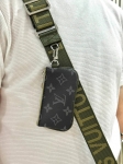 Сумка мужская  Louis Vuitton Артикул LUX-136564. Вид 3