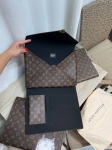 Папка Mark  Monogram Reverse Louis Vuitton Артикул LUX-137032. Вид 5