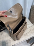 Сумка женская Niki из винтажной кожи с тисненым логотипом Yves Saint Laurent Артикул LUX-137521. Вид 5