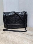 Сумка женская Niki из винтажной кожи с тисненым логотипом Yves Saint Laurent Артикул LUX-137520. Вид 2