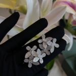 Серьги Triple Pavе Butterfly Diamond Earrings  Graff Артикул LUX-137691. Вид 4
