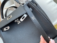  Сумка женская Kelly 25, Togo Hermes Артикул LUX-137822. Вид 4