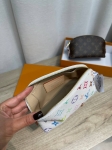 Косметичка  Louis Vuitton Артикул LUX-137909. Вид 2