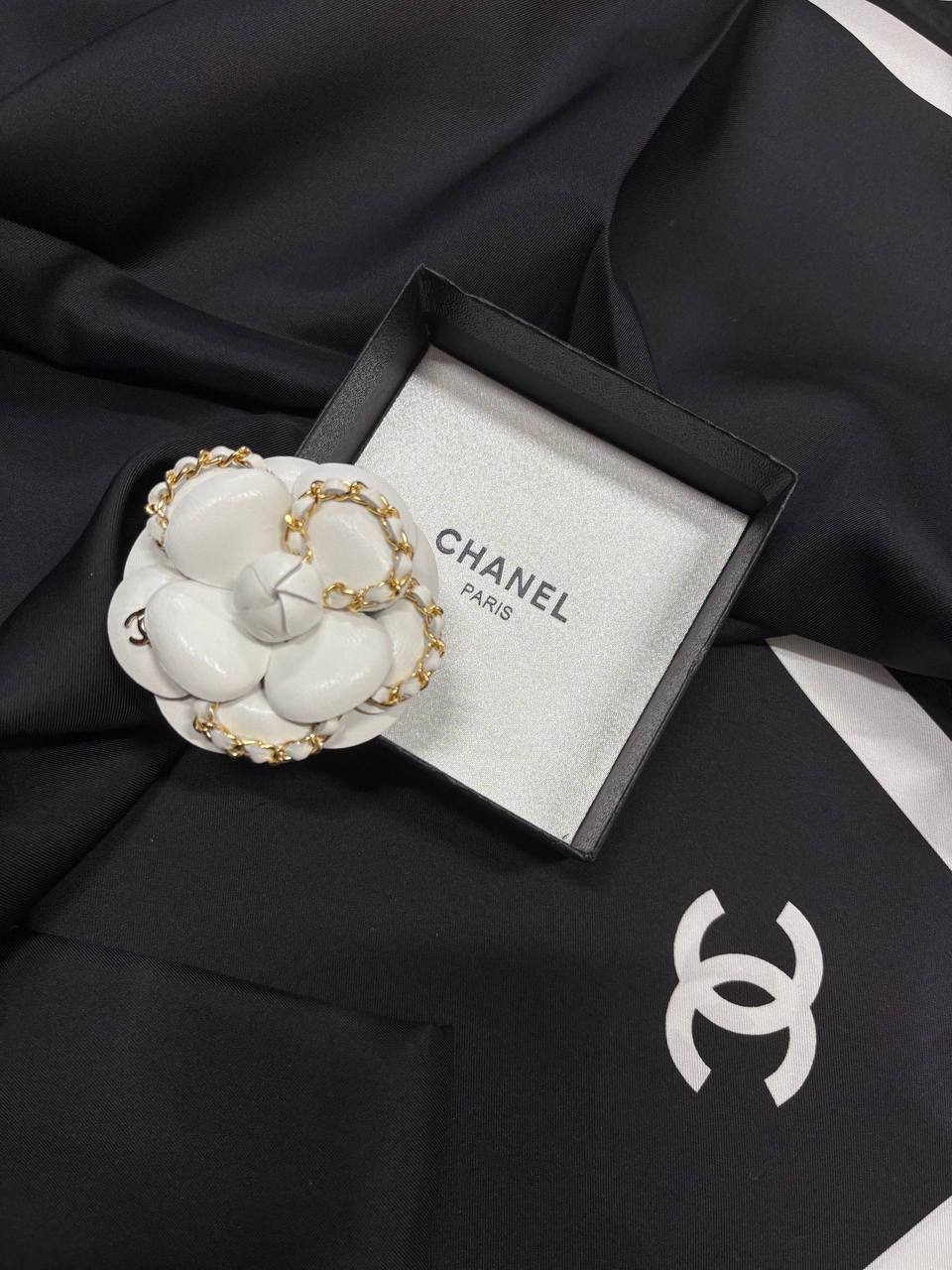 Брошь Chanel LUX-135442 фото Брошь Chanel Артикул LUX-135442
