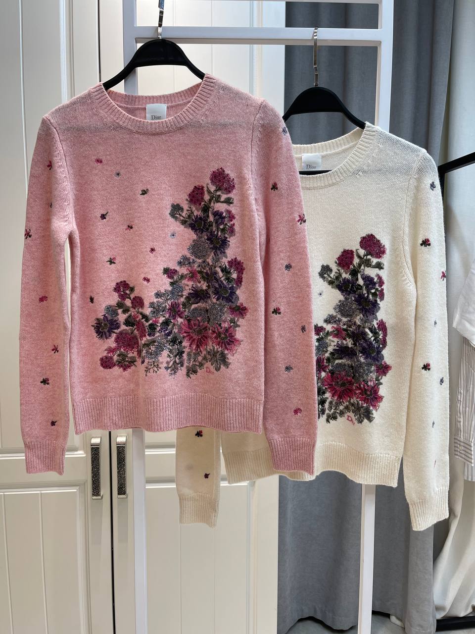 Свитер женский Christian Dior LUX-135720 фото Свитер женский Christian Dior Артикул LUX-135720