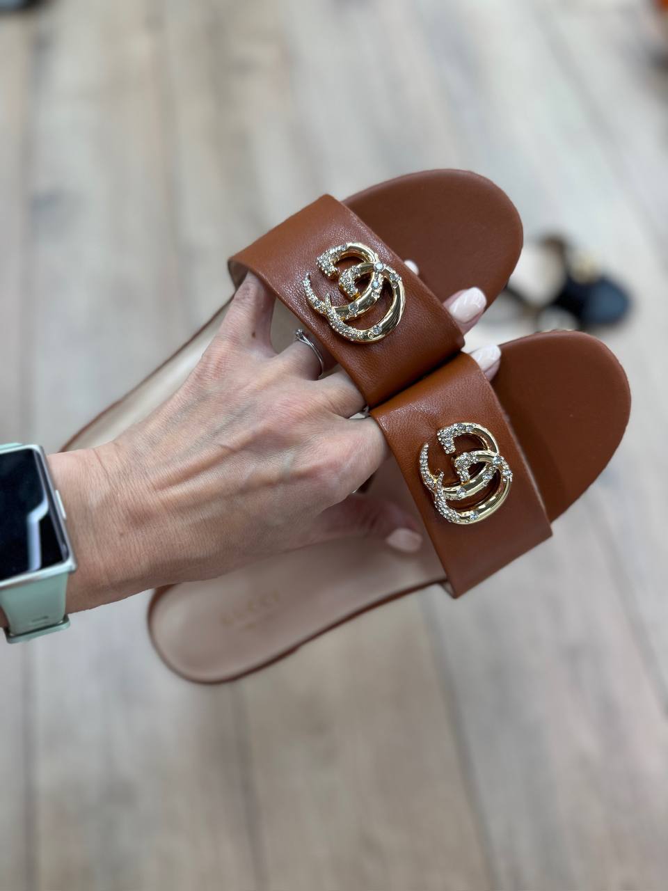 Шлепанцы Gucci LUX-136079 фото Шлепанцы Gucci Артикул LUX-136079