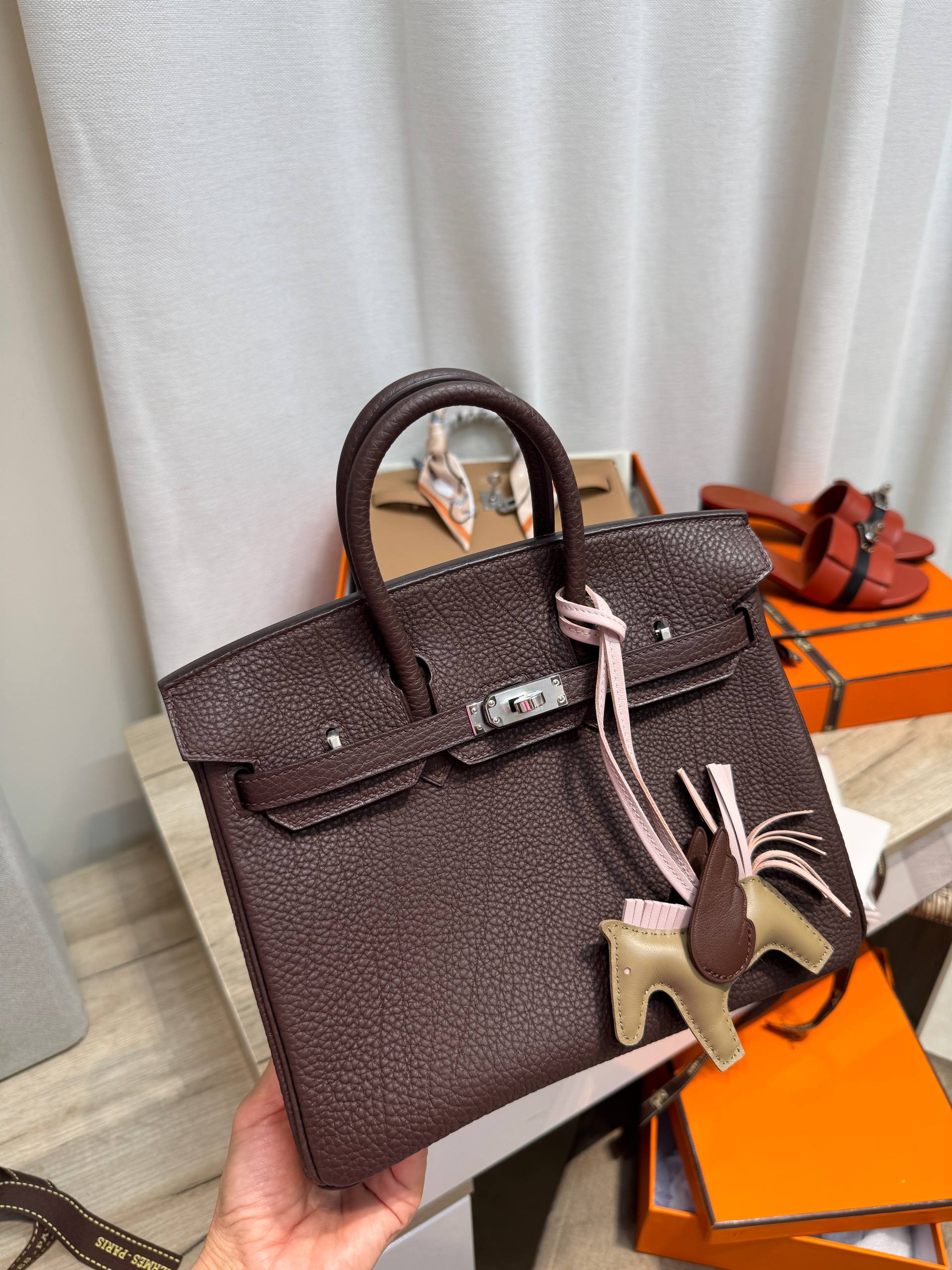 Сумка женская Birkin 25, Togo Hermes LUX-136091 фото Сумка женская Birkin 25, Togo Hermes Артикул LUX-136091