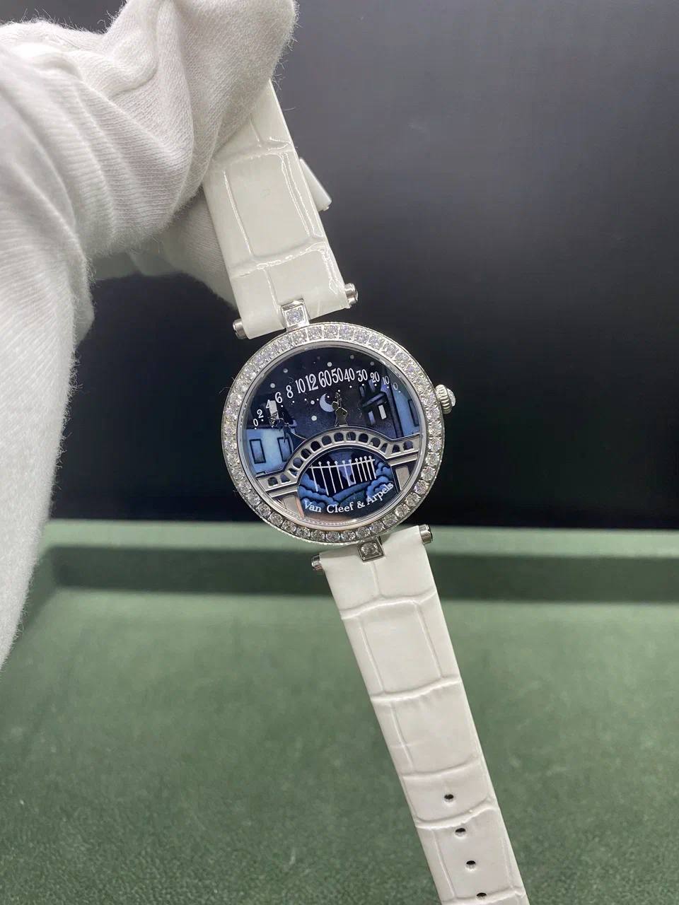 Часы Van Cleef LUX-136686 фото Часы Van Cleef Артикул LUX-136686