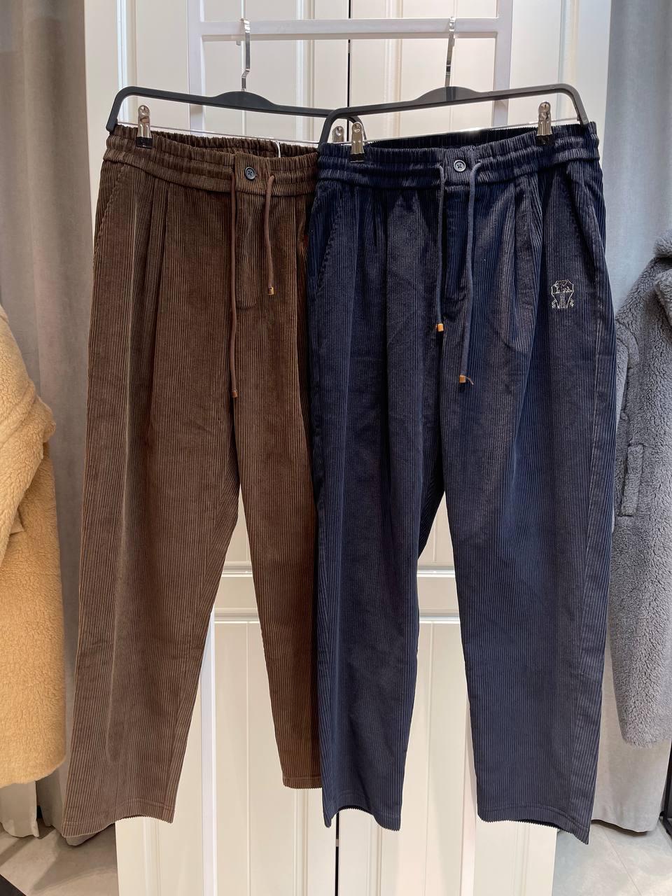Брюки Brunello Cucinelli LUX-137135 фото Брюки Brunello Cucinelli Артикул LUX-137135