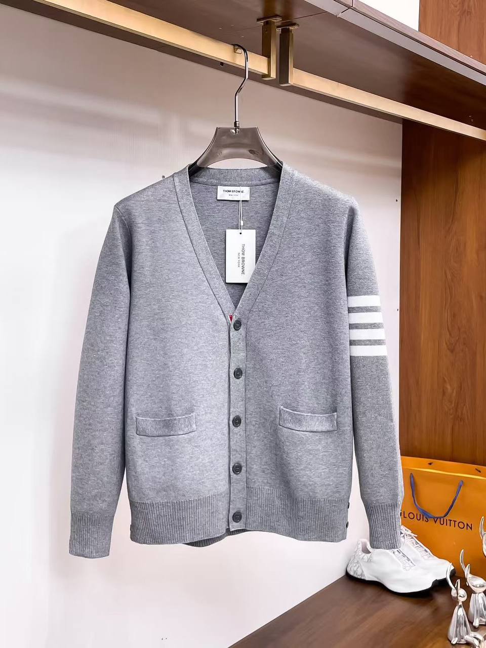 Кардиган THOM BROWNE LUX-137380 фото Кардиган THOM BROWNE Артикул LUX-137380