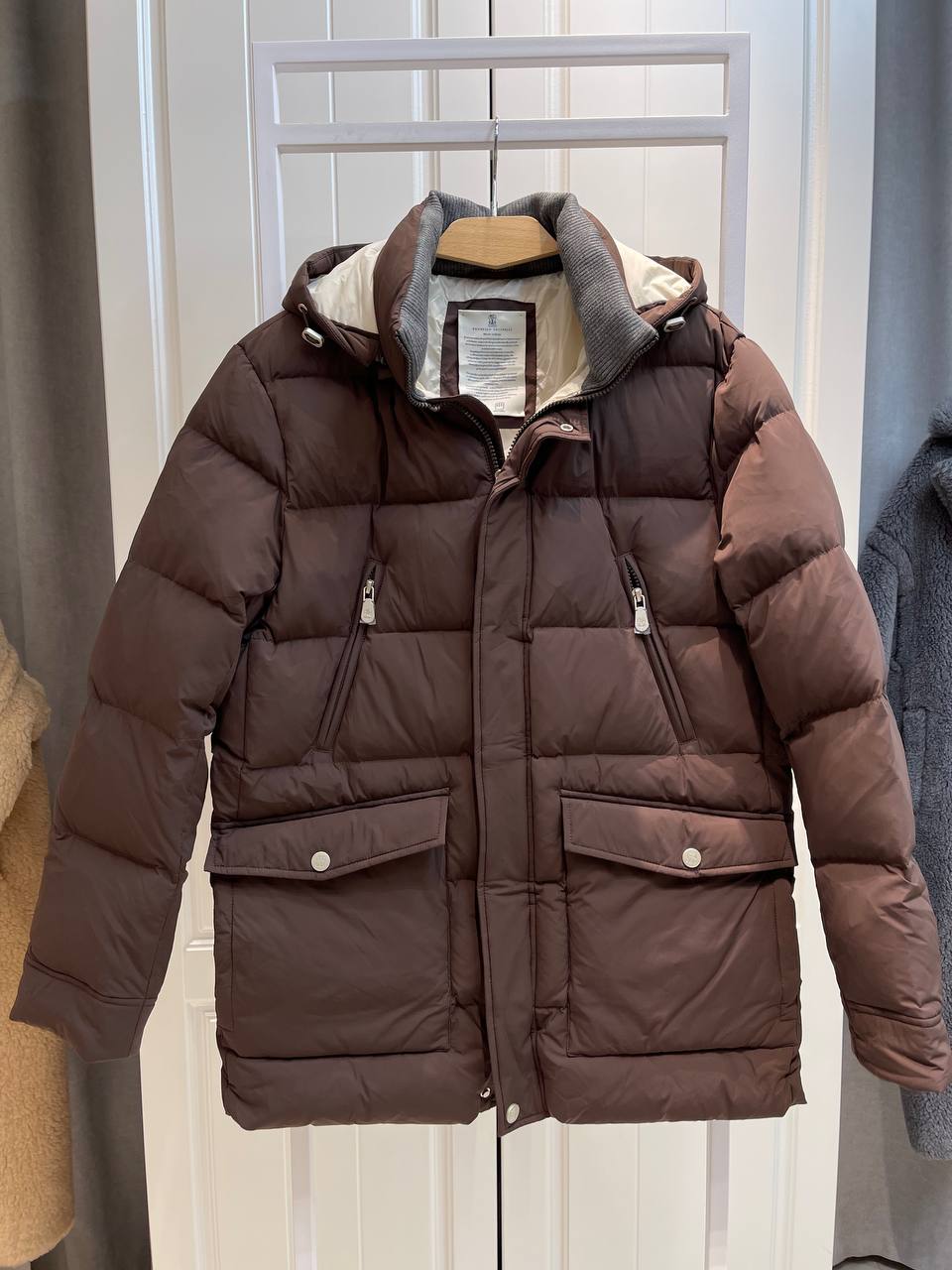 Пуховик Brunello Cucinelli LUX-137201 фото Пуховик Brunello Cucinelli Артикул LUX-137201