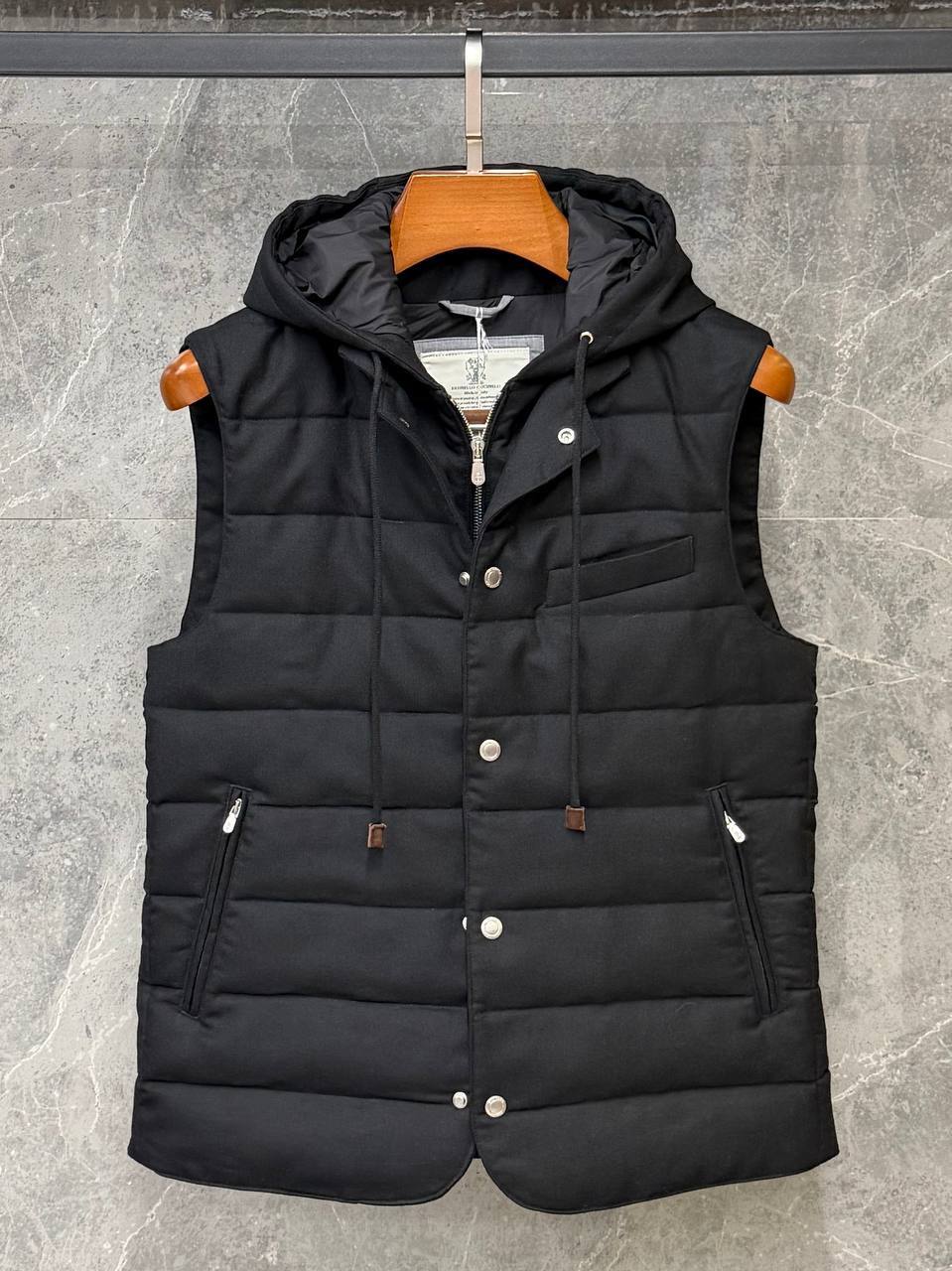 Жилет мужской Brunello Cucinelli LUX-137475 фото Жилет мужской Brunello Cucinelli Артикул LUX-137475