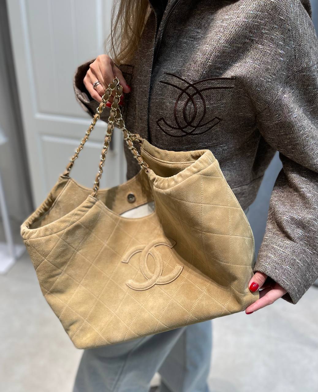 Сумка женская Cabas Hobo new 2026 Chanel LUX-138001 фото Сумка женская Cabas Hobo new 2026 Chanel Артикул LUX-138001
