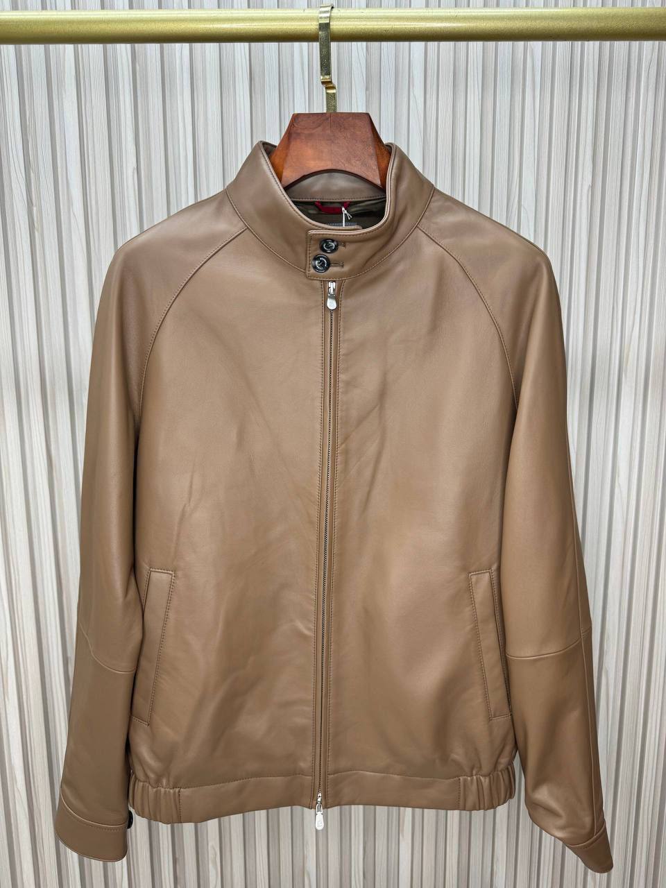 Кожаная куртка Brunello Cucinelli LUX-136962 фото Кожаная куртка Brunello Cucinelli Артикул LUX-136962