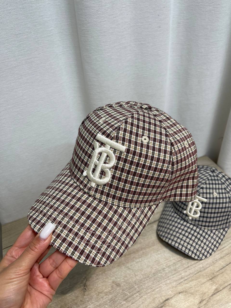 Бейсболка Burberry LUX-134687 фото Бейсболка Burberry Артикул LUX-134687
