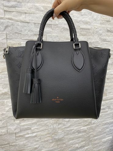  СУМКА-ТОУТ HAUMEA Louis Vuitton LUX-27013