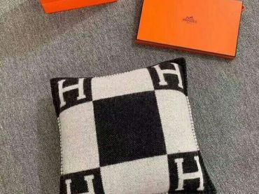 Наволочка для декоративной подушки  Hermes LUX-31626