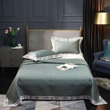 Покрывало с двумя  наволочками  Hermes LUX-34423