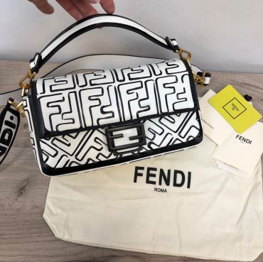 Сумка женская BAGUETTE Fendi LUX-34984