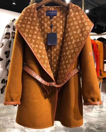 Пальто Louis Vuitton LUX-36147