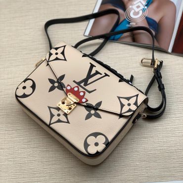 Сумка женская POCHETTE  Louis Vuitton LUX-38041