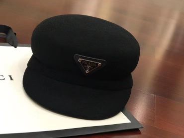 Кепи Prada LUX-38514